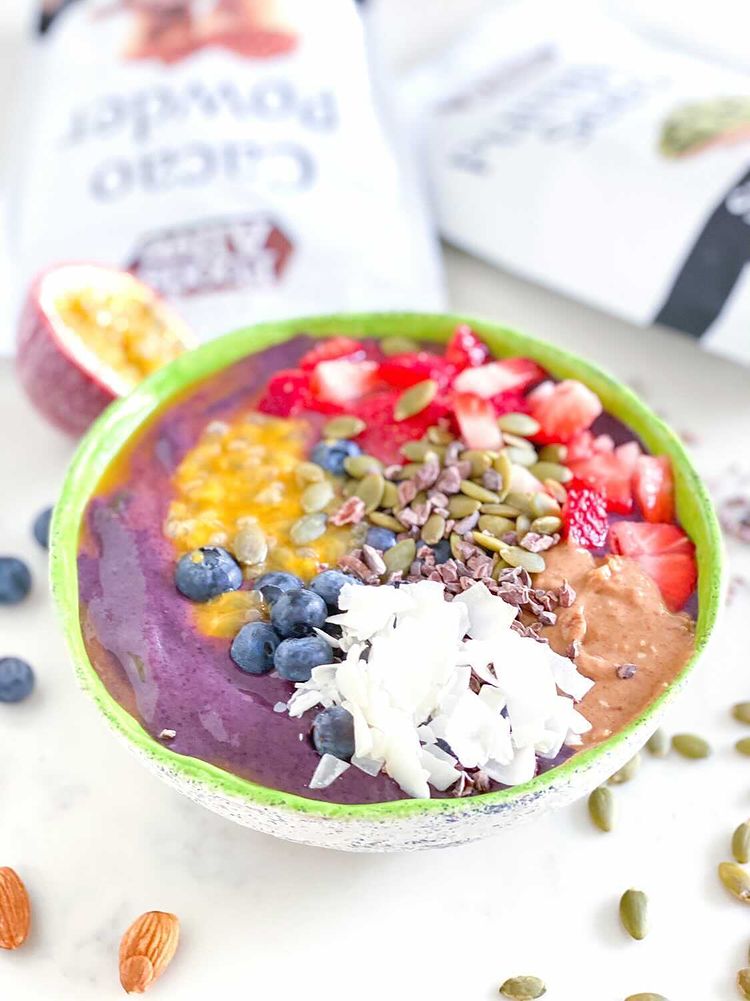 Smoothie Bowl by Lena @pureveganfood